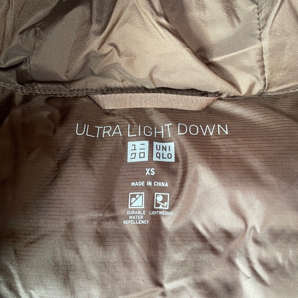 Uniqlo Lightweight Packable Puffer Jacket Down Womens XS Hooded Brown Short - Picture 5 of 12
